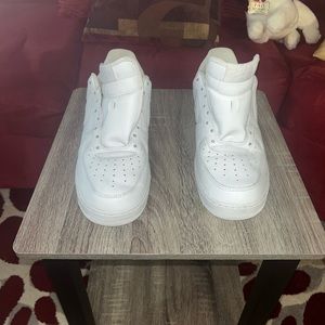 MEN'S NIKE AIR FORCE 1 LOW CASUAL SHOES